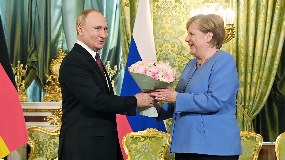 Merkelová nijak nelituje energetické politiky vůči Rusku